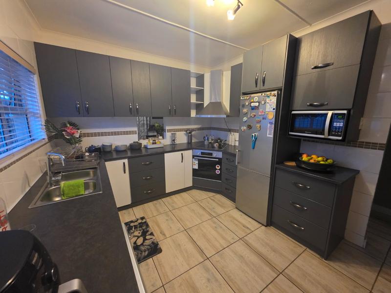 4 Bedroom Property for Sale in Vasco Estate Western Cape